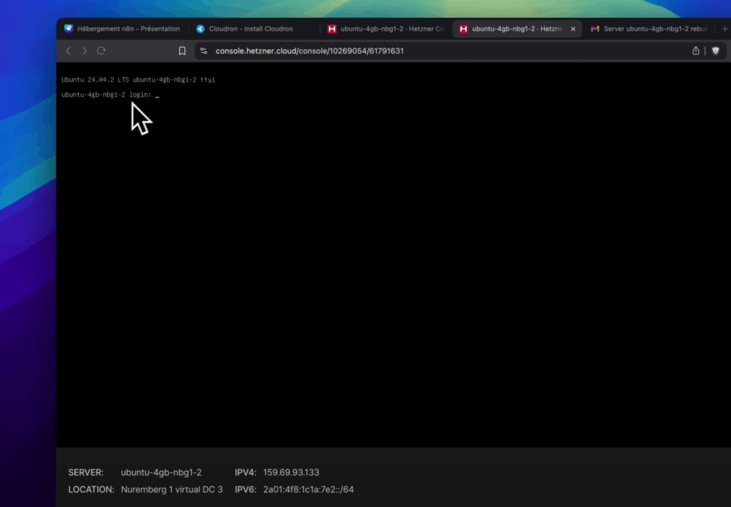 La console web de Hetzner s'ouvre avec une invite de commande attendant le login de l'utilisateur.
YouTube : https://youtu.be/zIQknK4jW8o?t=375